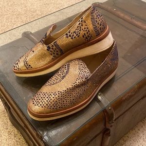 Free People metallic platform velvet gold loafers size 11 / 42